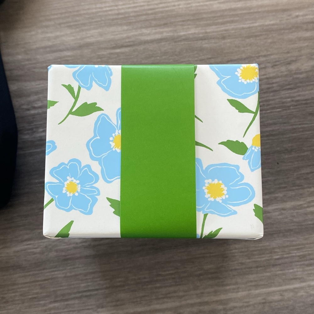 Kate Spade Bag and Notecube - Picture 8 of 8